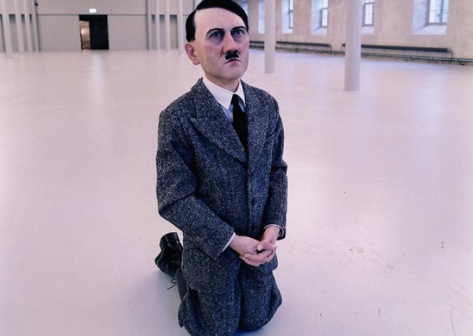 PHILIPPE DAVERIO Storico d'arte e Docente, Scrittore e Autore: la statua di cera di Hitler inginocchiato di Cattelan battuta all'asta per 17.189,00 dollari