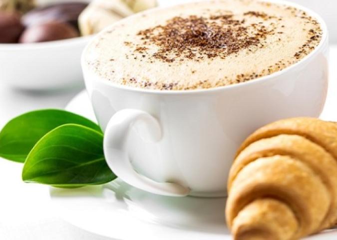 CARLA LERTOLA Medico dietologo ed Esperto di Starbene, quando ci mettiamo a dieta possiamo concederci cappuccino e brioche?