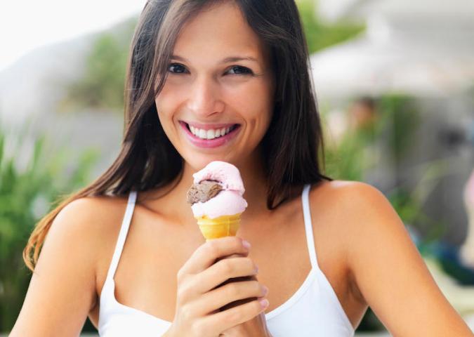 CARLA LERTOLA Medico dietologo ed Esperto di Starbene, il gelato
