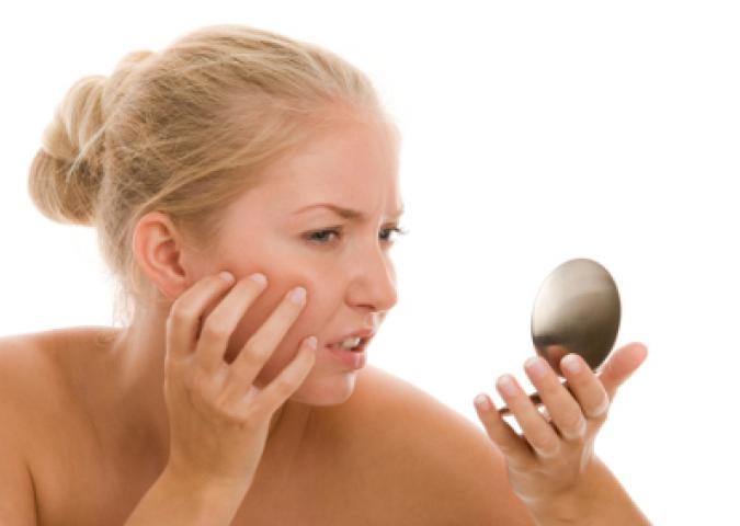 DOTT.SSA BUCCI Dermatologo plastico ed Esperto di Starbene: pelle impura sotto il sole, cosa fare?