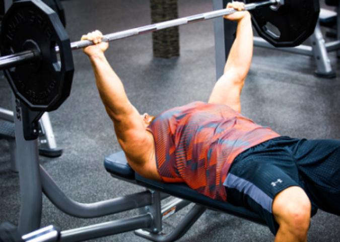 ROBERTO ROMANO Personal Trainer Coach ed Esperto di Starbene, il training in palestra per il raggiungimento della forma perfetta