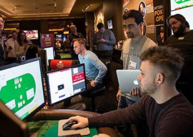 MARCO MONTEMAGNO Guru del digitale, la gara di poker vinta da un algoritmo