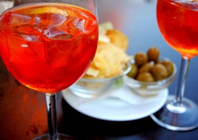 CARLA LERTOLA Medico dietologo ed Esperto di Starbene, come sopravvivere in forma all’happy hour