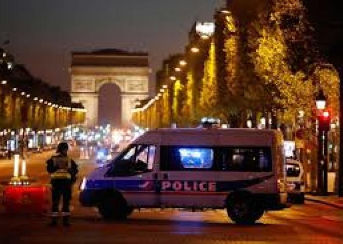 ANNE VERON Corrispondente da Parigi, attentato sui Champs Elysées a Parigi