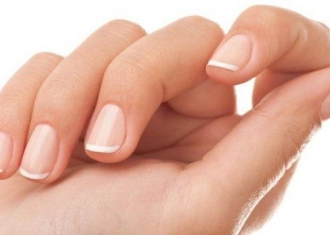 DOTT.SSA BUCCI Dermatologo plastico ed Esperto di Starbene, come trattare le unghie fragili