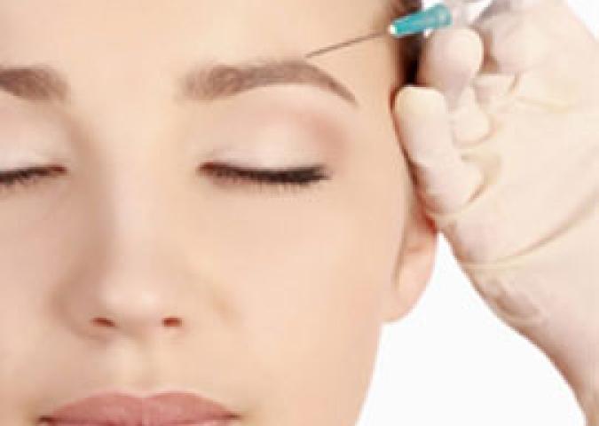 DOTT.SSA AGOSTINA LEGORI Specialista in Dermatologia e Esperta di Starbene, l’acido ialuronico 