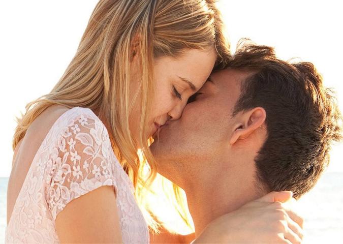 ALBERTO CAPUTO Sessuologo dello IES (Istituto di Evoluzione Sessuale), Kisspeptina ovvero l'ormone del bacio che aumenta il piacere e riduce l'ansia