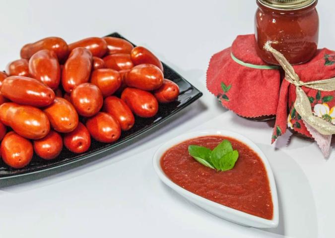 CARLA LERTOLA Medico dietologo ed Esperto di Starbene, la ricetta del sugo di pomodorini light