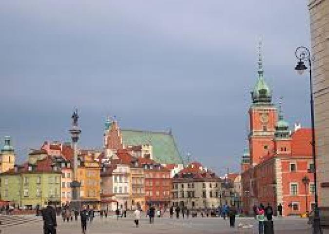LA RINASCITA DELLA POLONIA FIRMATA UE: IN POCHI ANNI LA SUA ECONOMIA E' AL TOP