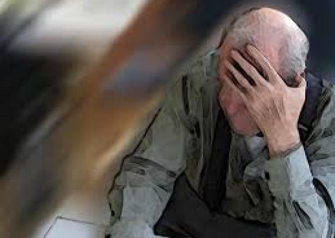 ALZHEIMER, LA MALATTIA SPEGNE I RICORDI E DESTABILIZZA LE FAMIGLIE DEI MALATI 