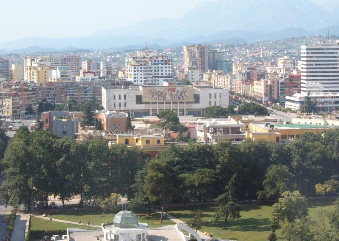 ALBANIA, FOTOGRAFIA DI UN SUCCESSO: DAI GOMMONI A TERRA DI INVESTIMENTI