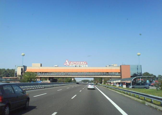 SOSTA IN AUTOSTRADA, E' TUTTO PIU' CARO? ECCO I COSTI CHE GRAVANO SUI MENU'