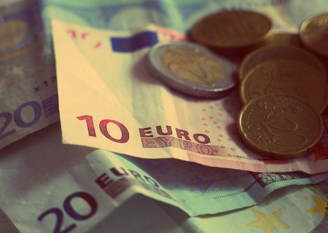 Bollette a 28 giorni: il Consiglio di Stato sospende i rimborsi.