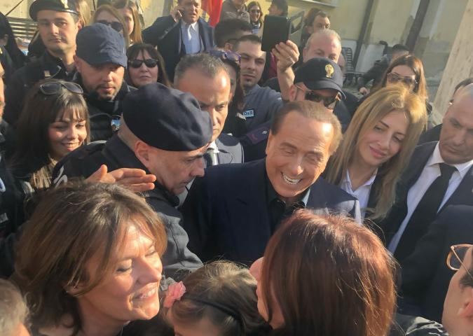 Il Presidente Silvio Berlusconi è stato ospite di Radio Monte Carlo. Ascolta il podcast