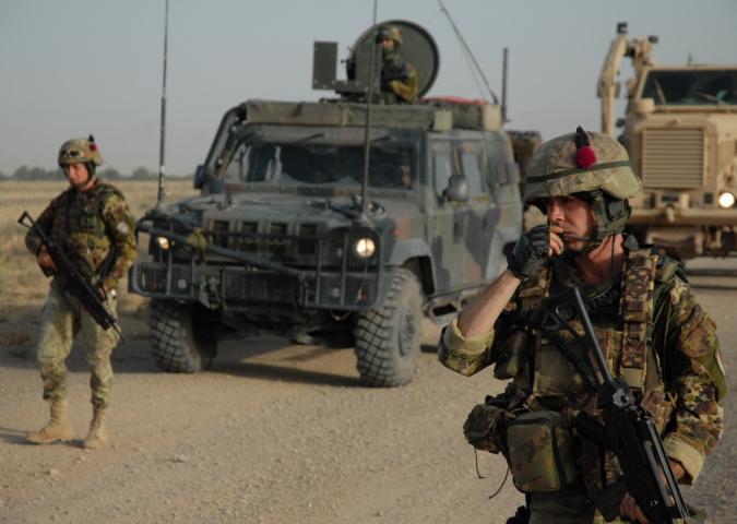 Il ritiro dei militari italiani dall’Afghanistan: l'ipotesi divide il governo.