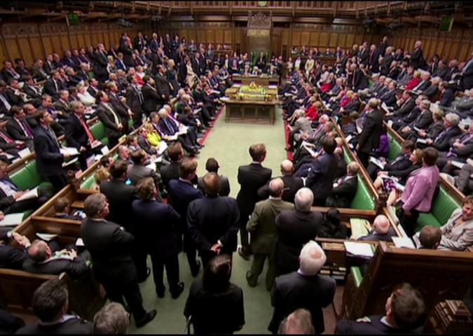 Brexit, è sempre più rebus: Theresa May si affida al voto parlamentare.