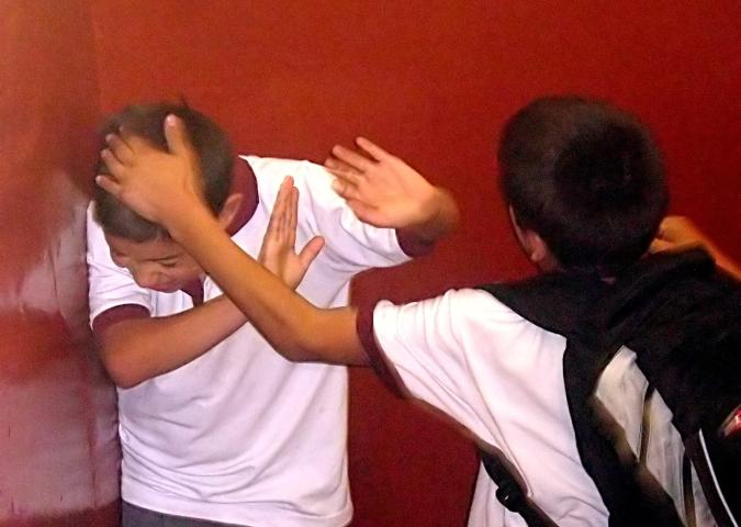 Save the Children: due adolescenti su tre vittime di bullismo a scuola.