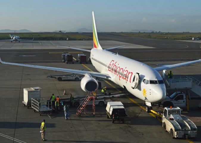 Tedeschi e francesi sulla scatola nera, gli Usa vietano i Boeing 737 max8