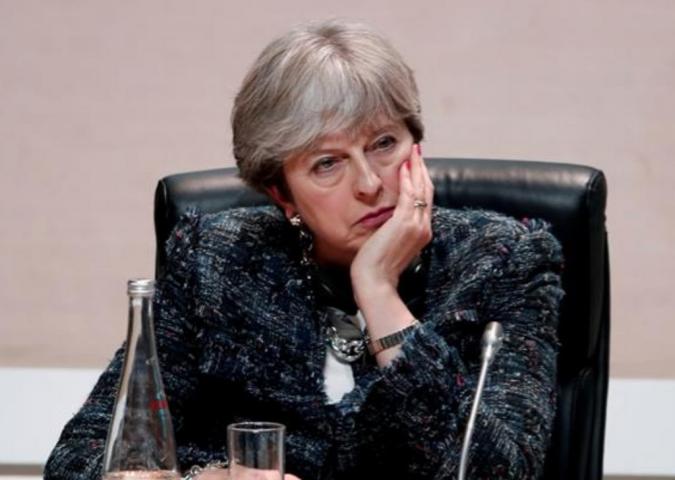 Brexit, Theresa May all'ultima spiaggia.