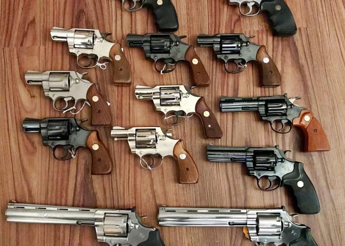 Politici, sindacati di polizia e giudici: tutti contro la nuova legittima difesa.
