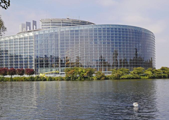 Strasburgo, vertice dei leader UE su nomine e alleanze al parlamento.