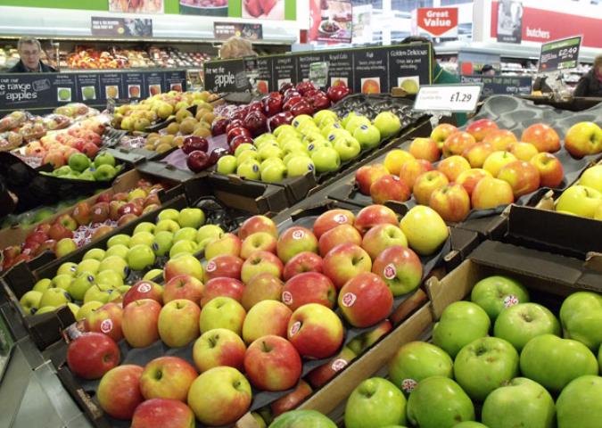 FEDERALISMO NEL CARRELLO DELLA SPESA: AL NORD SI SPENDONO 800 EURO IN PIU' 