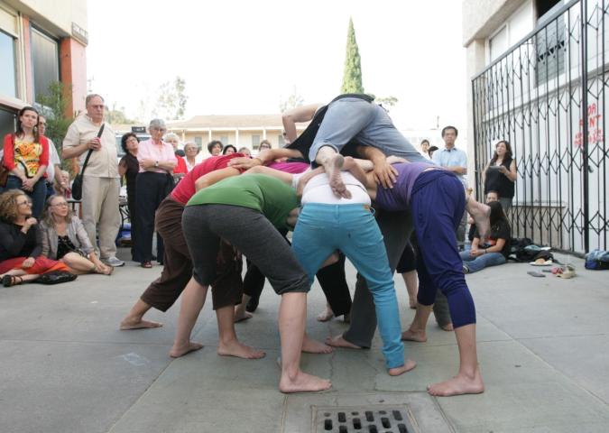 A ICA di Milano alla scoperta di Simone Forti, un amore per la danza e l'improvvisazione. 