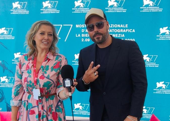 Marco d’Amore cita Amelio: “Le porte aperte di Venezia fanno ben sperare per il futuro…”