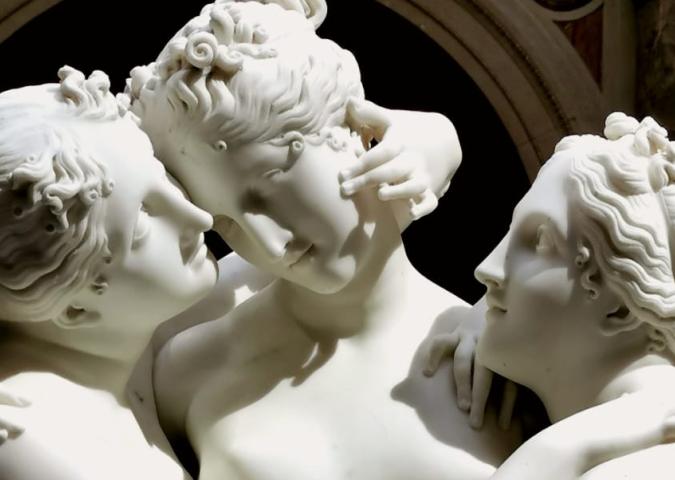 Il bianco Canova illumina Milano