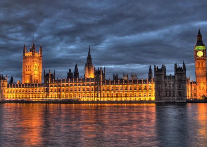 Brexit, accordo a sorpresa tra Londra e Bruxelles. Ma adesso decide il parlamento britannico.