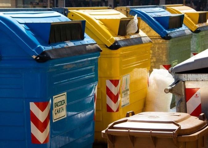 Rifiuti, in 8 anni la Tari è decollata: +76%.