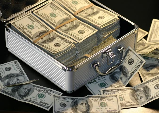 Banche, in vigore controlli contro prelievi e versamenti ‘anomali’.