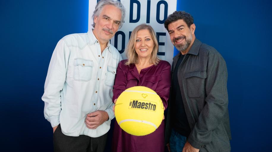 Pierfrancesco Favino e Andrea Di Stefano ospiti di Radio Monte Carlo. Le foto più belle