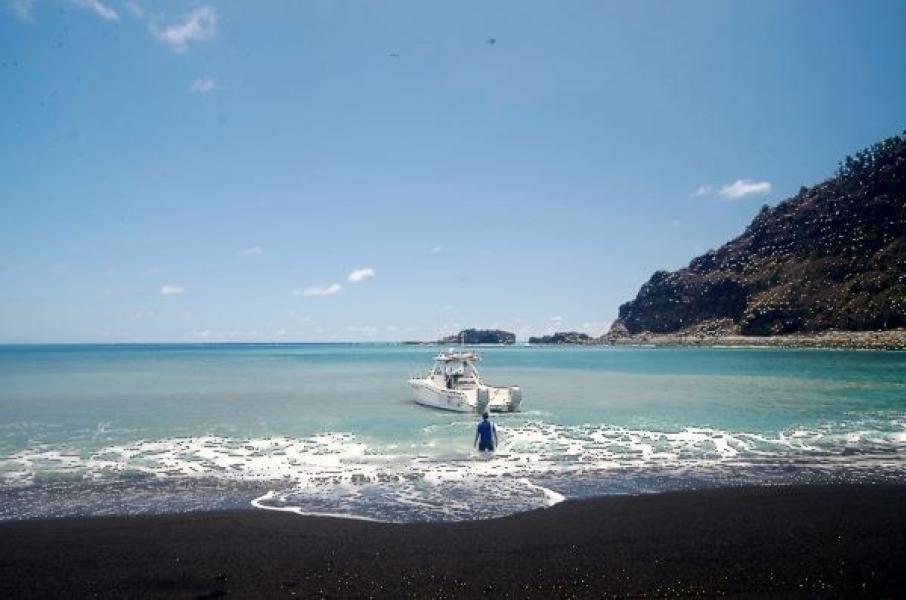 L'isola vulcanica al largo di Tonga