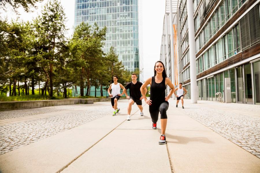 I dodici esercizi per un corpo perfetto