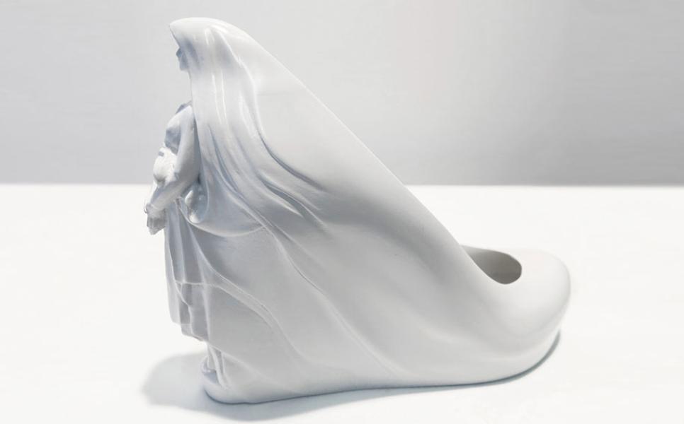 Le scarpe-scultura del designer Sebastian Errazuriz 