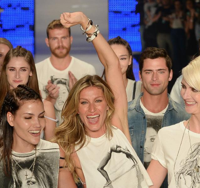 Gisele Bündchen dà l’addio alle passerelle