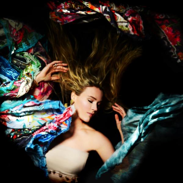 Joss Stone nuda per protesta