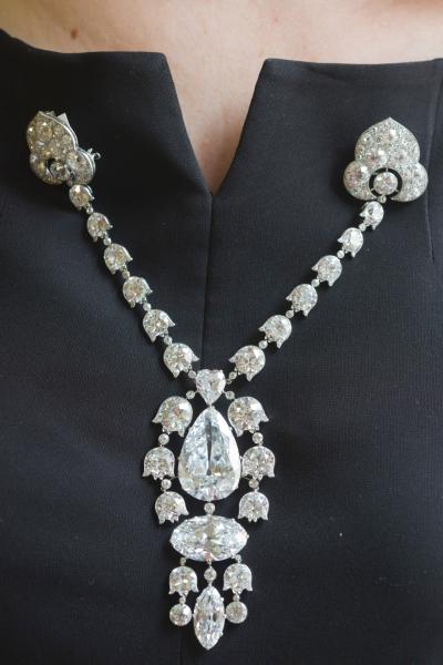 La spilla di diamanti