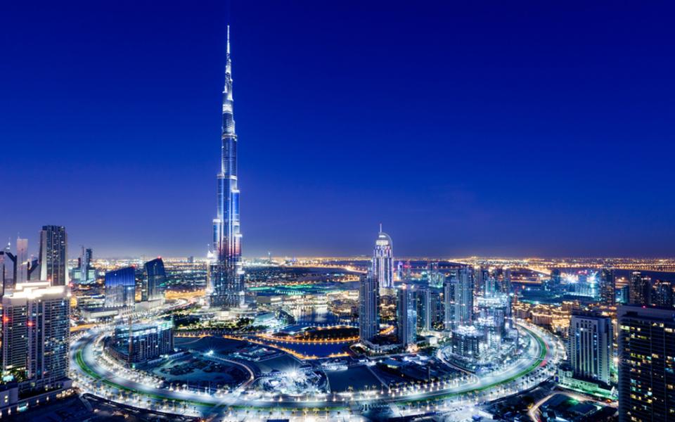 Le luci della sera di Dubai e il Burj Khalifa