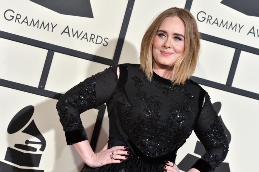 Adele: sorpresa ad una piccola fan malata a Belfast