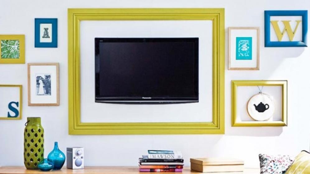 11.	Cornice per la TV. 