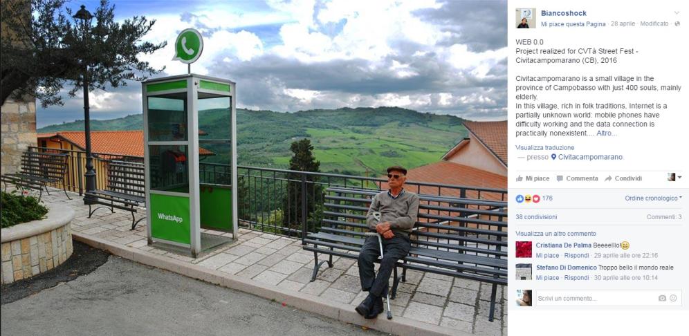 Whatsapp - Esemplare di cabina telefonica