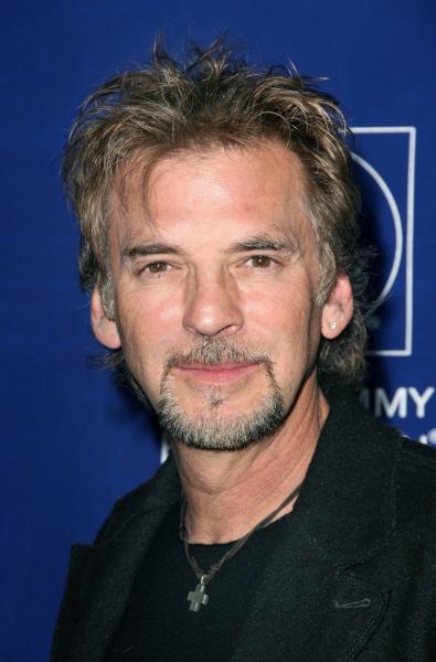 5.	Kenny Loggins è stato la terza scelta. 