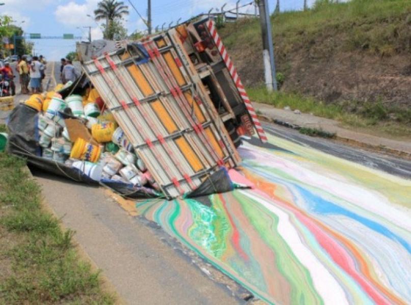 14 tonnellate di tinta sull'asfalto e un'atmosfera da Principe di Bel-Air
