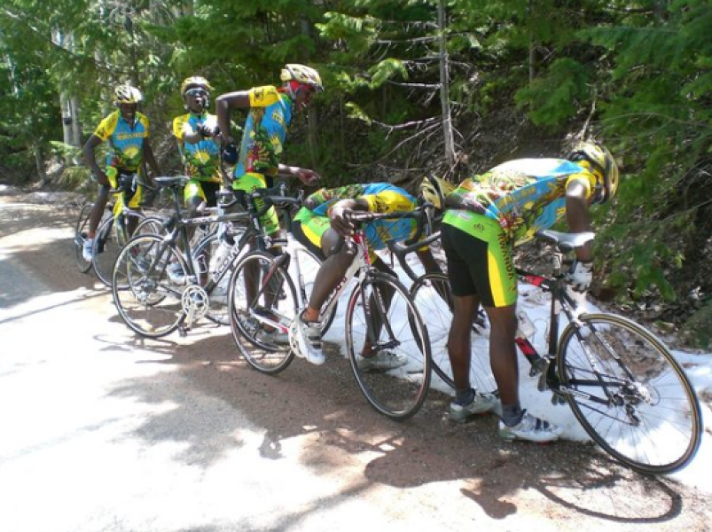Il team originario del Rwanda vede per la prima volta la neve