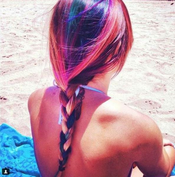 Il rosa è un altro colore di gran tendenza, anche per i capelli