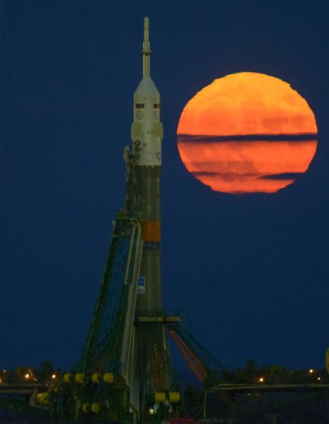 Superluna e Soyuz. 