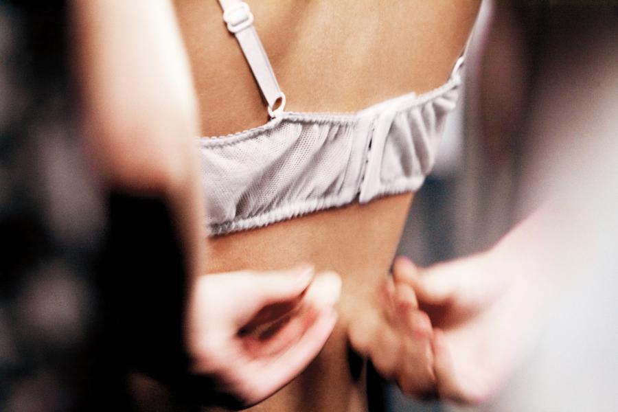 9. Quando decide di accettare la propria taglia di reggiseno per quella che è… 