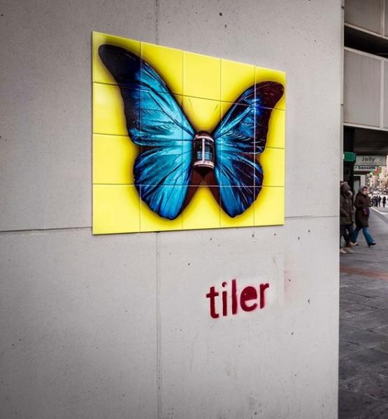 Tiler firma tutte le sue opere, che sono sparse per la città